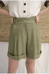 High-Waisted Linen Shorts with Pleated Front and Cuffed Hem for Effortless Summer Style