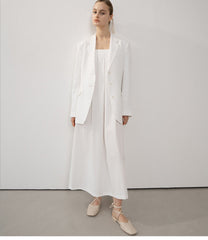 Tailored Longline Linen Blazer with Classic Notch Lapel and Button Cuffs for Women