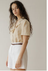 High-Waisted Relaxed Fit Linen Shorts for Women with Tailored Seams and Side Pockets