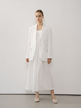 Tailored Longline Linen Blazer with Classic Notch Lapel and Button Cuffs for Women