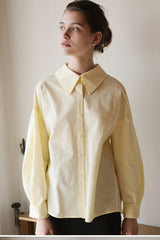 Classic Women’s Button-Up Linen Shirt with Oversized Collar and Balloon Sleeves