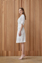 Sleeveless Linen Midi Dress with Waist Belt and Notched Lapel Collar for Elegant Summer Style