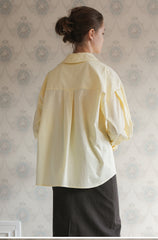 Classic Women’s Button-Up Linen Shirt with Oversized Collar and Balloon Sleeves
