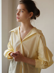 Classic Women’s Button-Up Linen Shirt with Oversized Collar and Balloon Sleeves