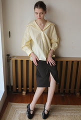 Classic Women’s Button-Up Linen Shirt with Oversized Collar and Balloon Sleeves