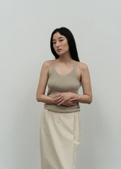 High-Waisted Midi Linen Skirt for Women with Pleated Front and Streamlined Silhouette