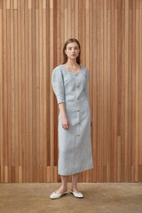 Elegant Button-Down Linen Midi Dress with Structured Sleeves and Flattering Silhouette