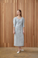 Elegant Button-Down Linen Midi Dress with Structured Sleeves and Flattering Silhouette