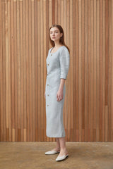 Elegant Button-Down Linen Midi Dress with Structured Sleeves and Flattering Silhouette