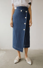 Short Sleeve Ruffled Collar Button-Up Women’s Blouse in Breathable Lightweight Linen Fabric