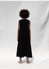 Sleeveless Linen Midi Dress with Soft Pleats and V-Neckline for Relaxed Summer Style