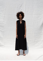 Sleeveless Linen Midi Dress with Soft Pleats and V-Neckline for Relaxed Summer Style