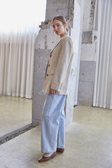 Tailored Single-Breasted Women’s Linen Blazer With Classic Notch Lapel And Button Detail