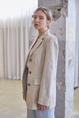 Tailored Single-Breasted Women’s Linen Blazer With Classic Notch Lapel And Button Detail