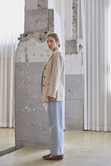 Tailored Single-Breasted Women’s Linen Blazer With Classic Notch Lapel And Button Detail