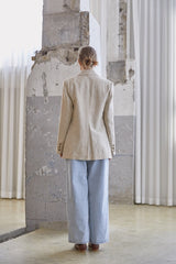 Tailored Single-Breasted Women’s Linen Blazer With Classic Notch Lapel And Button Detail