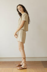High-Waisted Tailored Linen Shorts with Relaxed Fit and Side Pockets for Summer Comfort