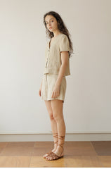 High-Waisted Tailored Linen Shorts with Relaxed Fit and Side Pockets for Summer Comfort