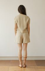 High-Waisted Tailored Linen Shorts with Relaxed Fit and Side Pockets for Summer Comfort