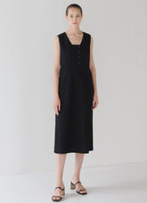 Sleeveless Linen Midi Dress with Square Neckline and Button Detail for Timeless Elegance