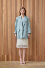 Tailored Long-Sleeve Linen Blazer With Notched Lapel And Front Flap Pockets For Women
