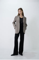 Tailored Linen Blazer with Notched Lapel and Structured Silhouette for Timeless Styling