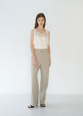 Sleeveless Linen V-Neck Top with Relaxed Drape and Clean Finish for Effortless Chic