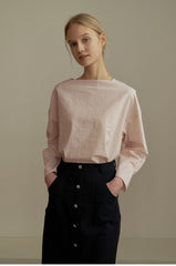 Elegant Minimalist Women’s Long Sleeve Top In Breathable Natural Linen Fabric For Everyday Wear