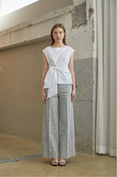 Elegant Sleeveless Linen Blouse With Front Tie And Soft Drape For Refined Summer Styling