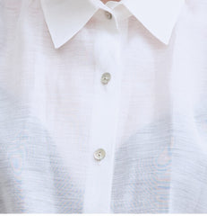 Linen Button-Down Shirt with Structured Collar and Relaxed Fit Silhouette