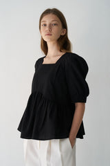 Cropped Ivory Linen Pants with Front Pleats and Wide-Leg Fit for Polished Warm-Weather Looks