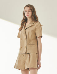 High-Waisted Pleated Linen Shorts With Tailored Waistband And Relaxed Silhouette