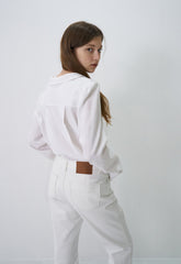 Linen Button-Up Blouse with Oversized Point Collar and Long Sleeves for Refined Styling