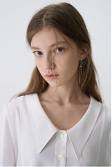 Linen Button-Up Blouse with Oversized Point Collar and Long Sleeves for Refined Styling