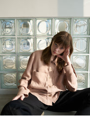 Button-Up Linen Shirt with Patch Pockets and Long Sleeves for Relaxed Tailored Styling