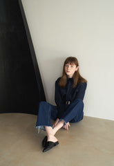 Classic Long Sleeve Button-Up Linen Shirt for Women with Patch Pockets and Tailored Fit