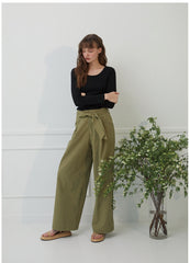 Fitted Long-Sleeve Cotton Top with Scoop Neckline for Layering and Everyday Styling