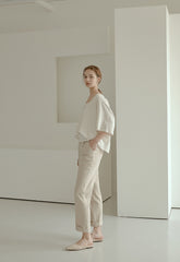 High-Waisted Wide-Leg Linen Pants with Rolled Cuffs and Tailored Seam Detailing