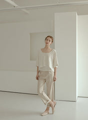 High-Waisted Wide-Leg Linen Pants with Rolled Cuffs and Tailored Seam Detailing