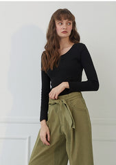 Fitted Long-Sleeve Cotton Top with Scoop Neckline for Layering and Everyday Styling