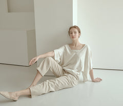 High-Waisted Wide-Leg Linen Pants with Rolled Cuffs and Tailored Seam Detailing