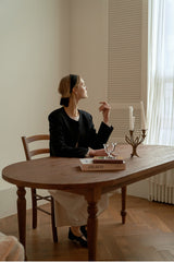 Tailored Linen Blazer for Women with Soft Shoulder Structure and Minimalist Button Closure