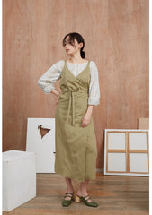 Sleeveless Midi Linen Dress with Back Slit and Seam Detailing