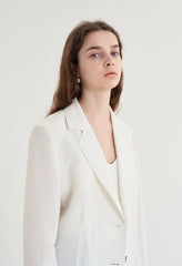 Tailored Single-Breasted Linen Blazer with Notched Lapel and Structured Silhouette