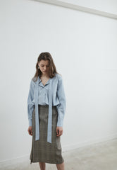 Relaxed Fit Linen Blouse with Tie Neck and Button-Down Front for Effortless Elegance