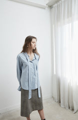 Relaxed Fit Linen Blouse with Tie Neck and Button-Down Front for Effortless Elegance