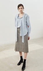 Relaxed Fit Linen Blouse with Tie Neck and Button-Down Front for Effortless Elegance