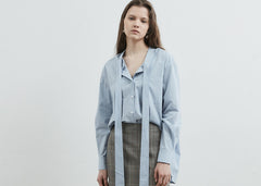Relaxed Fit Linen Blouse with Tie Neck and Button-Down Front for Effortless Elegance