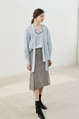 Relaxed Fit Linen Blouse with Tie Neck and Button-Down Front for Effortless Elegance