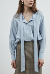 Relaxed Fit Linen Blouse with Tie Neck and Button-Down Front for Effortless Elegance